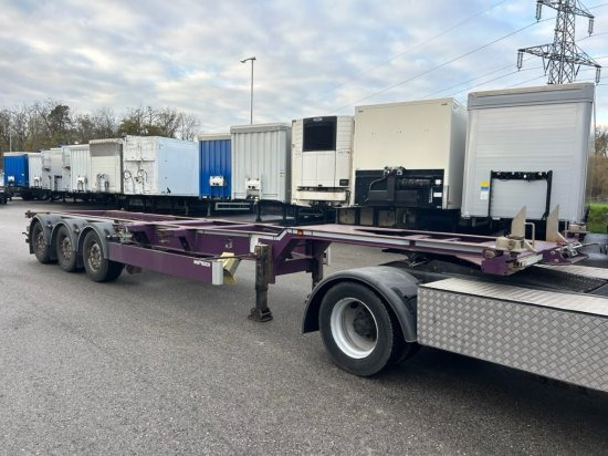Web Trailer LPRS24 Heckschieber 1x20 ft 2x20 ft 1x40 ft - Container transporter/ Swap body semi-trailer: picture 3 Web Trailer LPRS24 Heckschieber 1x20 ft 2x20 ft 1x40 ft - Container transporter/ Swap body semi-trailer: picture 3