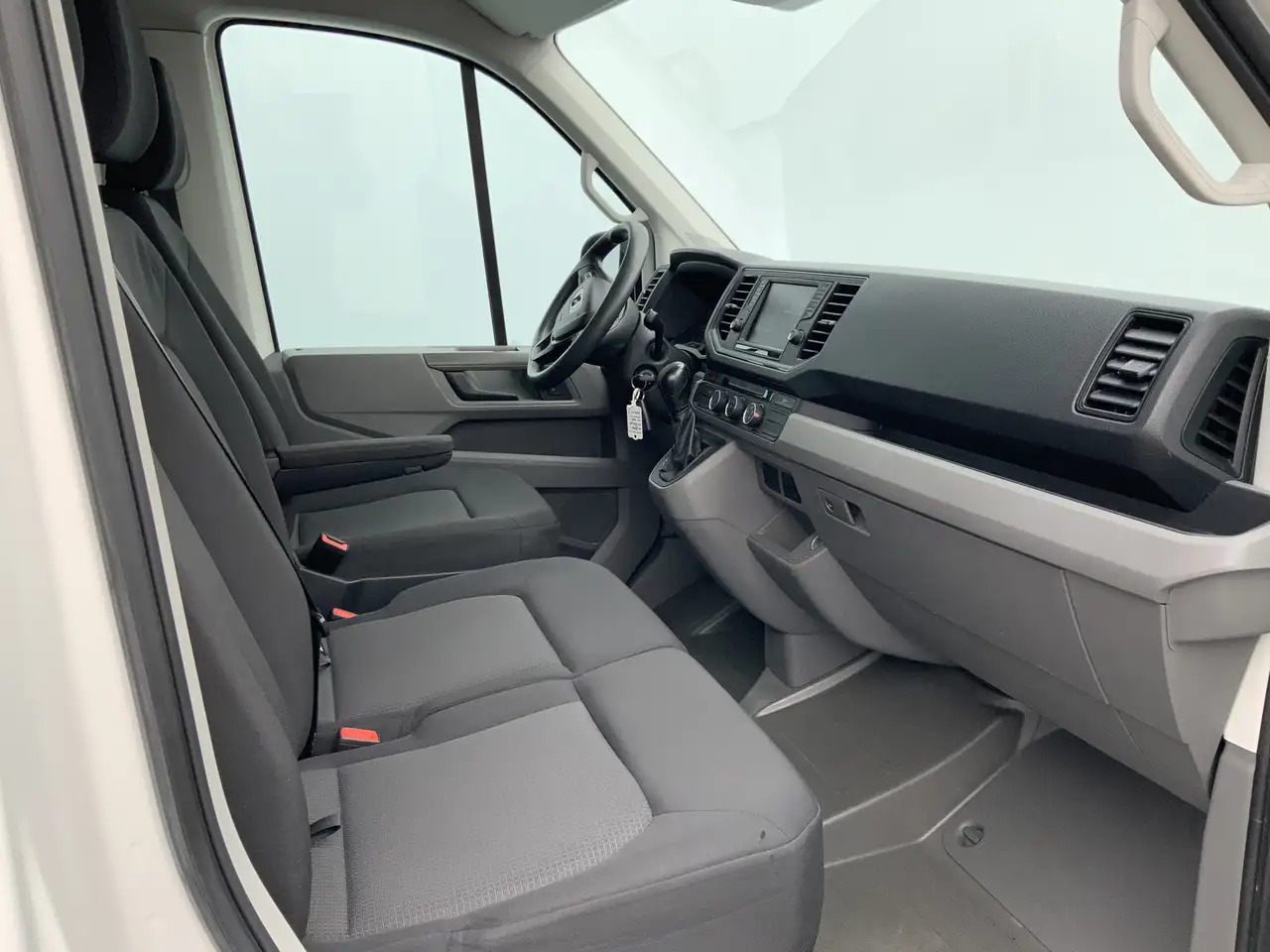 Leasing of MAN TGE 35 2.0 Lang Automaat Pick Up Airco Cruise 3 Zits B MAN TGE 35 2.0 Lang Automaat Pick Up Airco Cruise 3 Zits B: picture 18