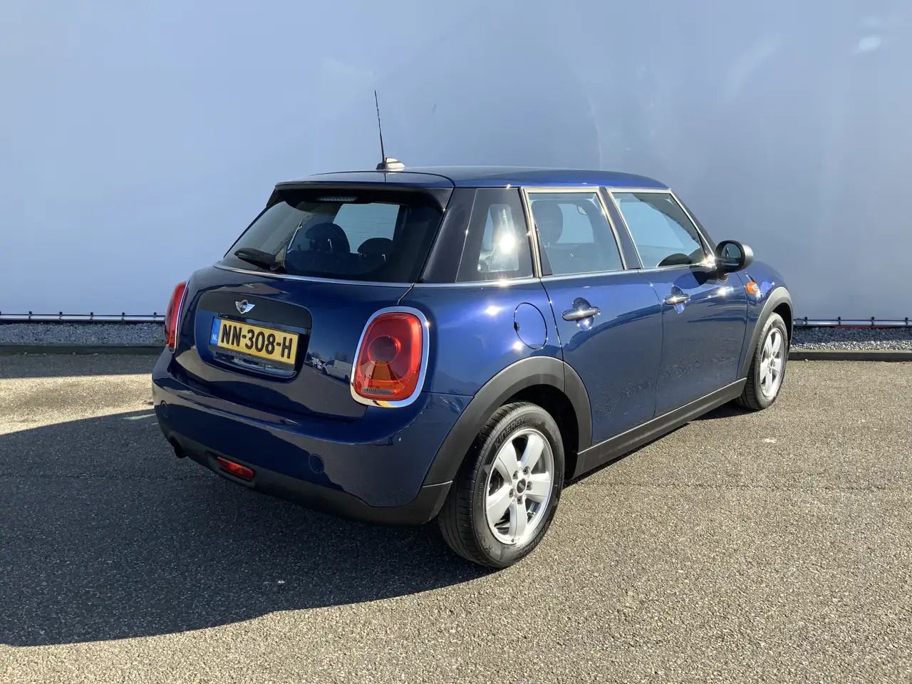 MINI One Mini 1.2 Business, Airco, Multimedia, Automaat! - Hatchback: picture 2 MINI One Mini 1.2 Business, Airco, Multimedia, Automaat! - Hatchback: picture 2