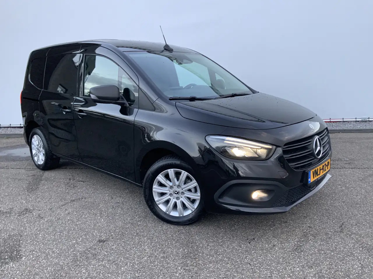 Small van Mercedes-Benz Citan 110 CDI Airco Cruise Scherm navi Euro 6: picture 17 Small van Mercedes-Benz Citan 110 CDI Airco Cruise Scherm navi Euro 6: picture 17