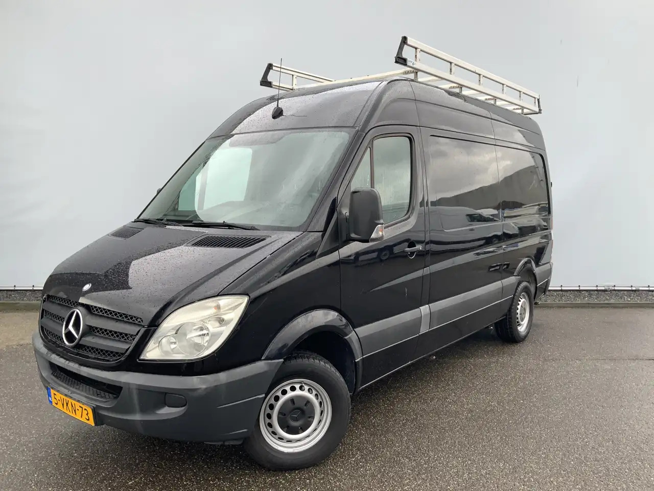 Mercedes-Benz Sprinter 211 2.2 CDI 366 L2H2 3 Zits Trekhaak 2000 kg & Imp - Panel van: picture 1 Mercedes-Benz Sprinter 211 2.2 CDI 366 L2H2 3 Zits Trekhaak 2000 kg & Imp - Panel van: picture 1