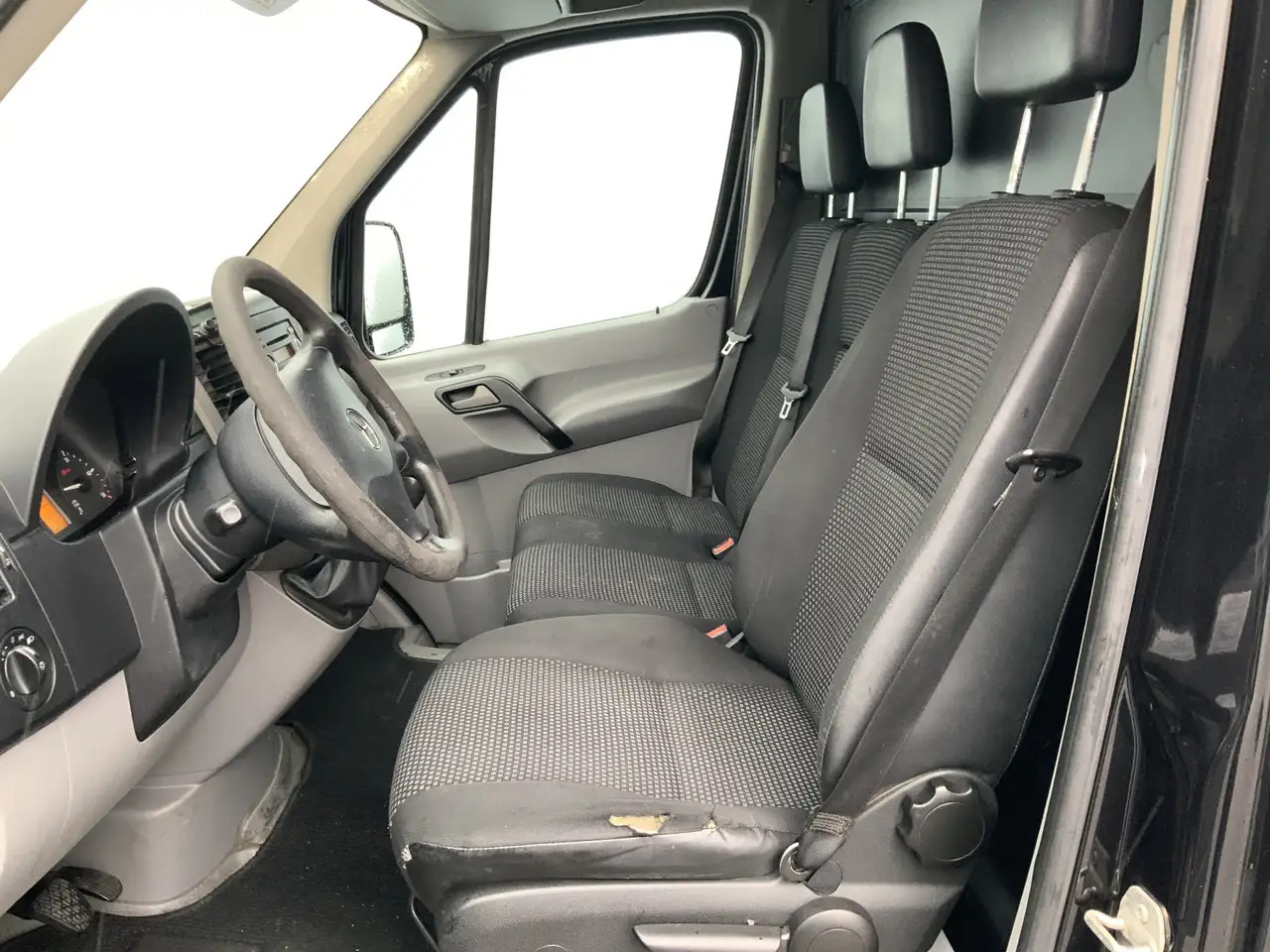 Mercedes-Benz Sprinter 211 2.2 CDI 366 L2H2 3 Zits Trekhaak 2000 kg & Imp - Panel van: picture 5 Mercedes-Benz Sprinter 211 2.2 CDI 366 L2H2 3 Zits Trekhaak 2000 kg & Imp - Panel van: picture 5