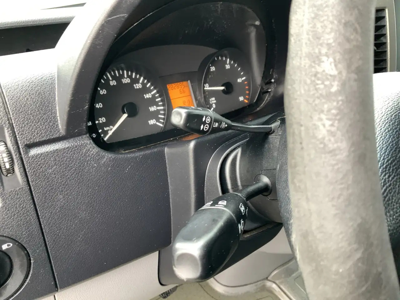 Mercedes-Benz Sprinter 213 2.2 CDI 325 L1H1 Airco Cruise Euro 4 - Panel van: picture 4 Mercedes-Benz Sprinter 213 2.2 CDI 325 L1H1 Airco Cruise Euro 4 - Panel van: picture 4