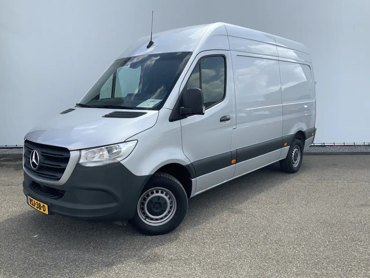 Mercedes-Benz Sprinter 315 1.9 CDI L2H2 Automaat 3 Zits Airco Navi Camera - Panel van: picture 1 Mercedes-Benz Sprinter 315 1.9 CDI L2H2 Automaat 3 Zits Airco Navi Camera - Panel van: picture 1