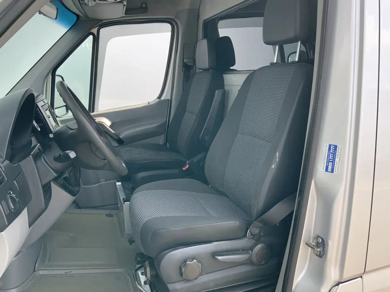Mercedes-Benz Sprinter 318 3.0 CDI 366 L2 H2 Automaat Airco Cruise Camera - Panel van: picture 4 Mercedes-Benz Sprinter 318 3.0 CDI 366 L2 H2 Automaat Airco Cruise Camera - Panel van: picture 4
