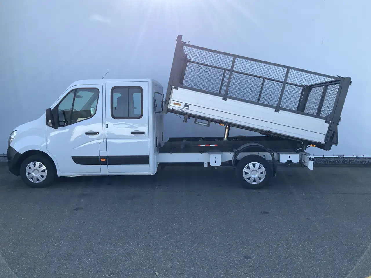 Nissan NV400 2.3 dCi L3H1 Dub Cab 3 Zijde Kipper Airco Bakmaat - Tipper van, Combi van: picture 3 Nissan NV400 2.3 dCi L3H1 Dub Cab 3 Zijde Kipper Airco Bakmaat - Tipper van, Combi van: picture 3
