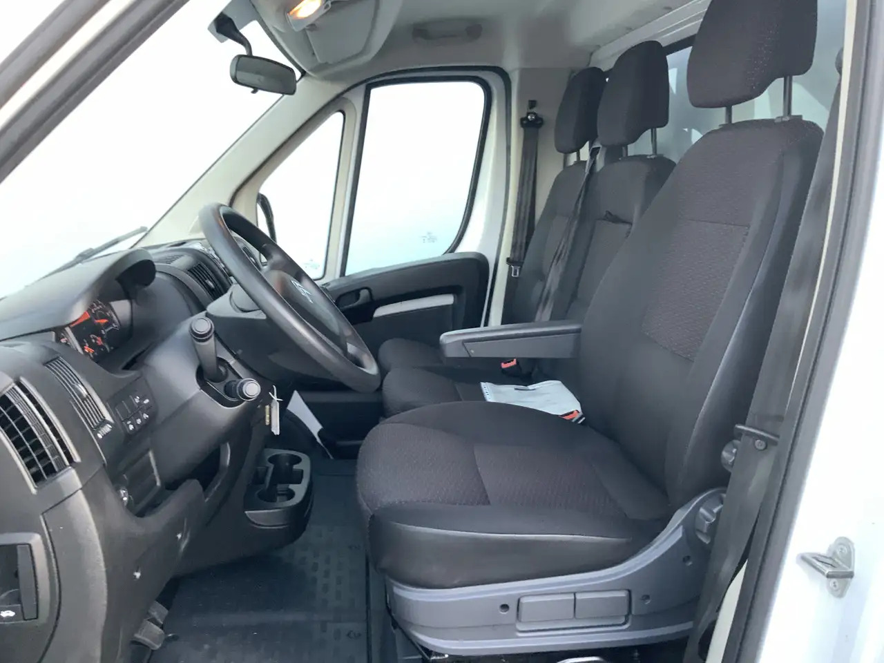 Citroen Jumper 2.2 BlueHDi 165 L3 3.5t Meubel bak & Deuren Airco - Other machinery: picture 4 Citroen Jumper 2.2 BlueHDi 165 L3 3.5t Meubel bak & Deuren Airco - Other machinery: picture 4