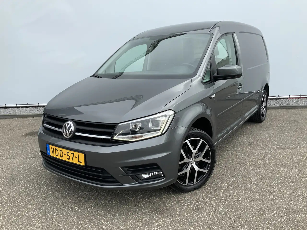 Volkswagen Caddy 2.0 TDI L2H1 AUTOMAAT BMT Maxi Exclusive Edition A - Small van: picture 1 Volkswagen Caddy 2.0 TDI L2H1 AUTOMAAT BMT Maxi Exclusive Edition A - Small van: picture 1