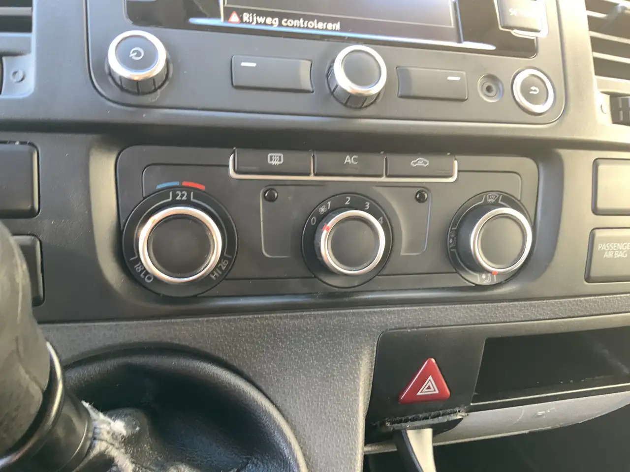 Panel van Volkswagen T5 Transporter 2.0 L1H2 Benzine Airco Navi Dub Schuifdeuren Leer: picture 10