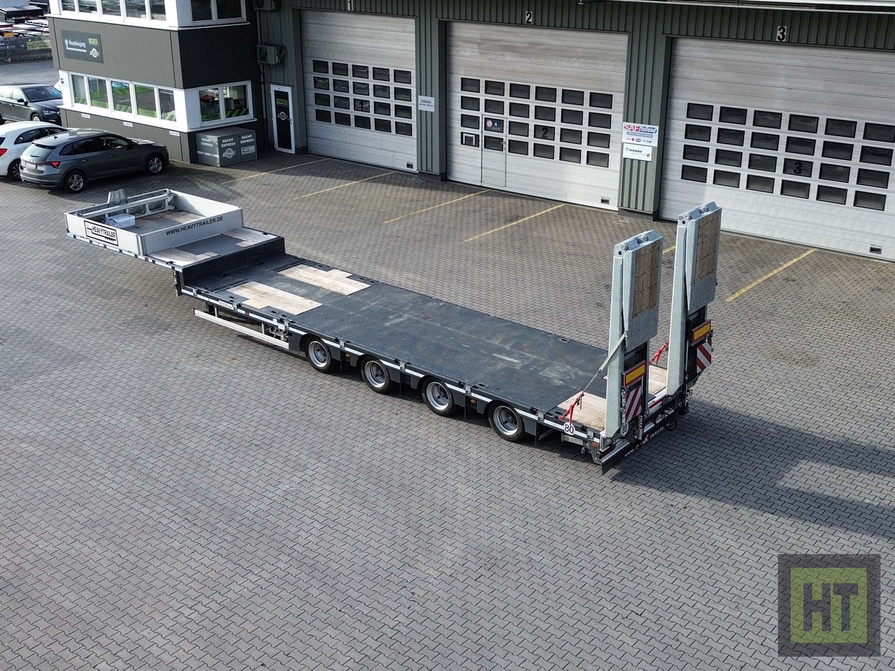 Faymonville MAX Trailer 4-Achs-Mega-Tele-Semi mit Rampen - Low loader semi-trailer: picture 1 Faymonville MAX Trailer 4-Achs-Mega-Tele-Semi mit Rampen - Low loader semi-trailer: picture 1