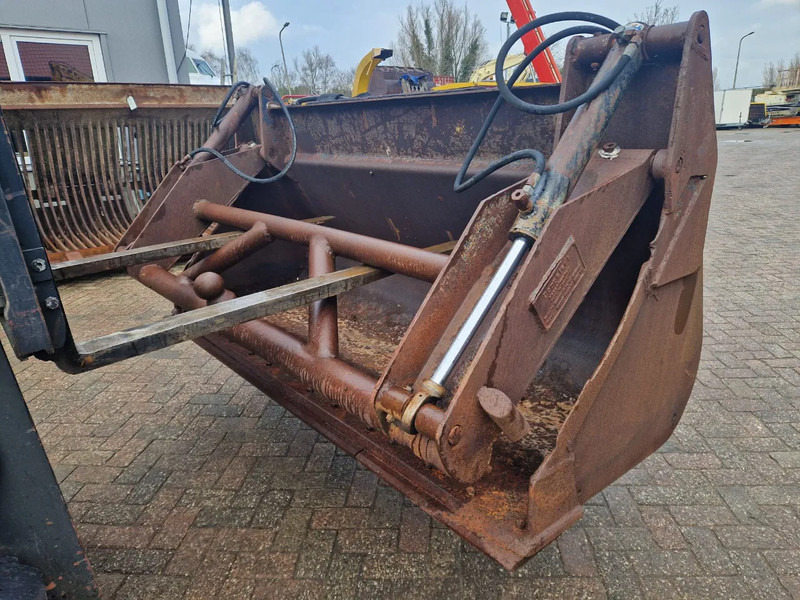 Doppstadt met Volvo aansluiting - Bucket for Construction machinery: picture 2 Doppstadt met Volvo aansluiting - Bucket for Construction machinery: picture 2