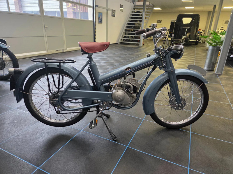NSU Quick oldtimer motorfiets - Motorcycle: picture 2 NSU Quick oldtimer motorfiets - Motorcycle: picture 2