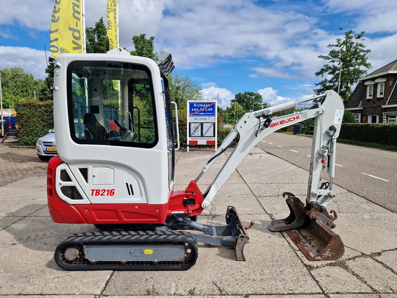 Mini excavator Takeuchi TB216 met 2089 uur: picture 18