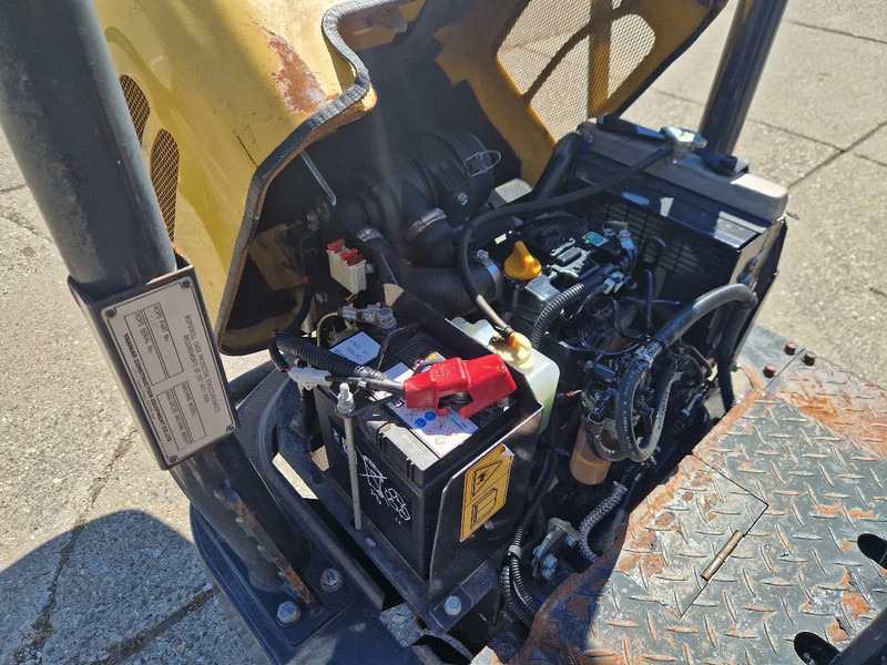 Dumper Yanmar C12R-B 3-zijdig kiepend: picture 5