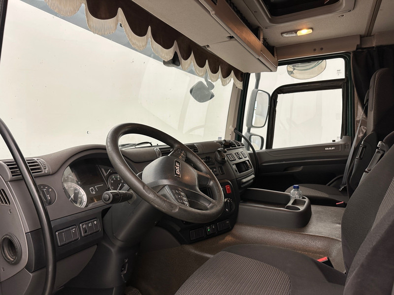 Curtainsider truck DAF CF 280: picture 11