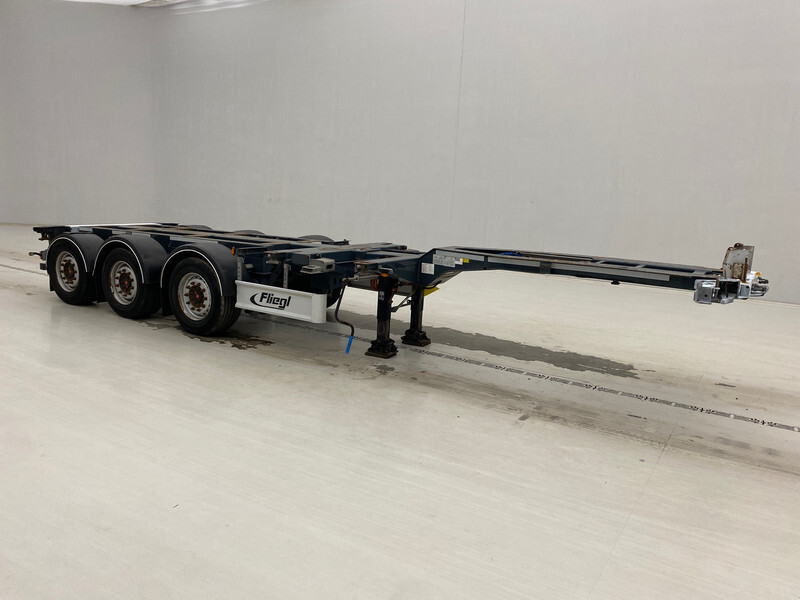 Fliegl Polyvalent skelet 2 x 20-30-40-45 ft - Container transporter/ Swap body semi-trailer: picture 2 Fliegl Polyvalent skelet 2 x 20-30-40-45 ft - Container transporter/ Swap body semi-trailer: picture 2