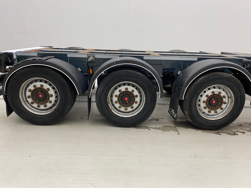 Fliegl Polyvalent skelet 2 x 20-30-40-45 ft - Container transporter/ Swap body semi-trailer: picture 3 Fliegl Polyvalent skelet 2 x 20-30-40-45 ft - Container transporter/ Swap body semi-trailer: picture 3