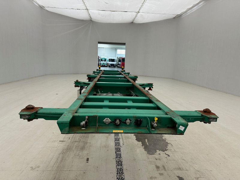 Fruehauf Skelet 2 x 20-40 ft* - Container transporter/ Swap body semi-trailer: picture 2 Fruehauf Skelet 2 x 20-40 ft* - Container transporter/ Swap body semi-trailer: picture 2