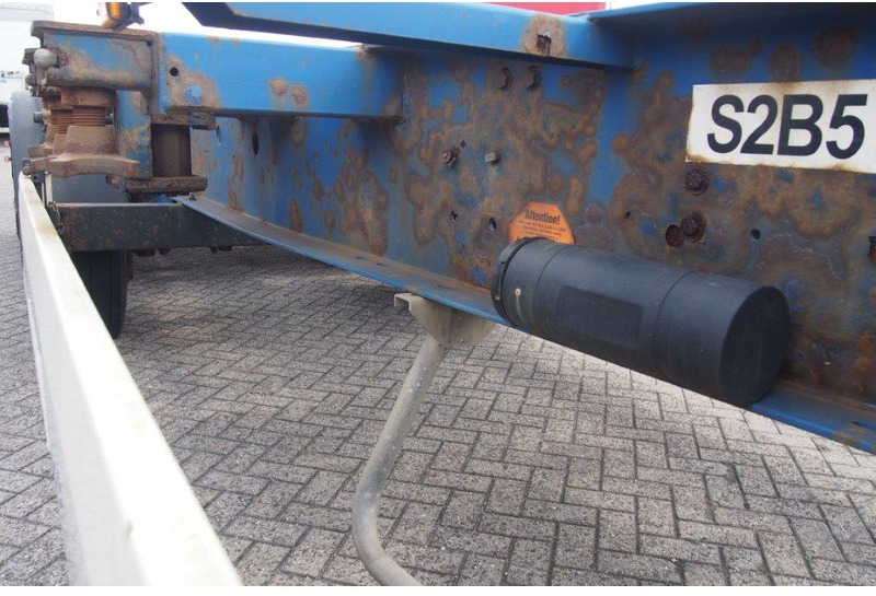 Container transporter/ Swap body semi-trailer Krone Polyvalent skelet 20-30-40-45 ft: picture 11 Container transporter/ Swap body semi-trailer Krone Polyvalent skelet 20-30-40-45 ft: picture 11