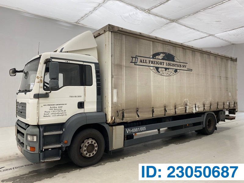 MAN TGA 18.320 - Curtainsider truck: picture 1 MAN TGA 18.320 - Curtainsider truck: picture 1