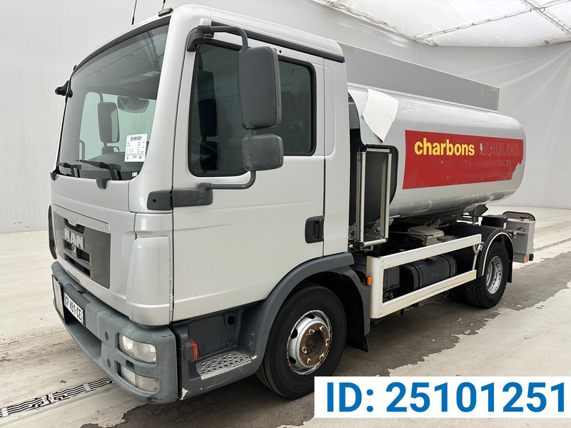 MAN TGL 12.250 - Tank truck: picture 1 MAN TGL 12.250 - Tank truck: picture 1