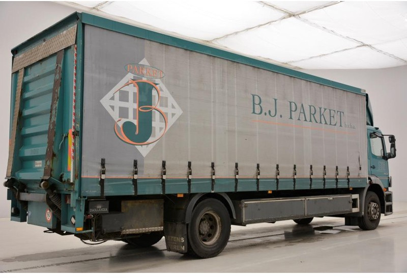 Mercedes-Benz Atego 1823 - damaged engine* - Curtainsider truck: picture 4 Mercedes-Benz Atego 1823 - damaged engine* - Curtainsider truck: picture 4