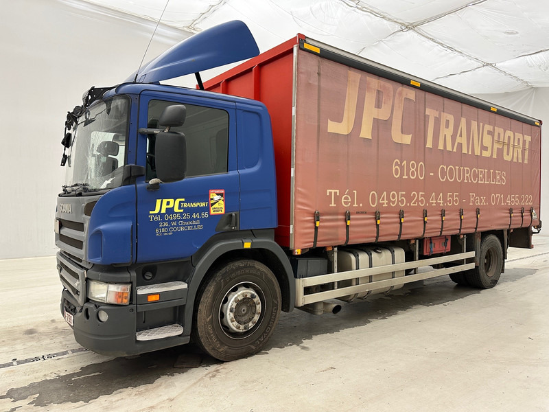 Scania P230 - Curtainsider truck: picture 2 Scania P230 - Curtainsider truck: picture 2