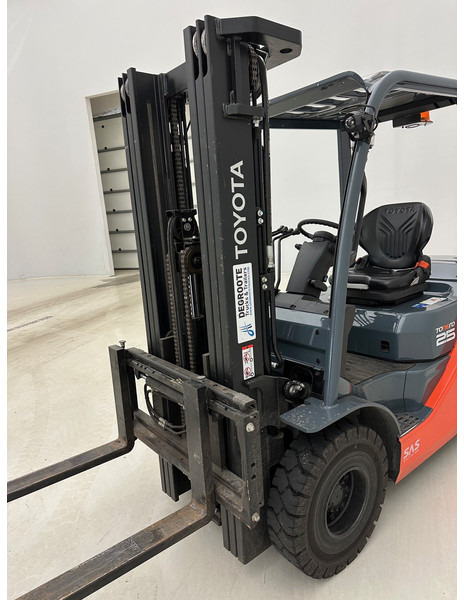 Diesel forklift Toyota 2022 Tonero 25: picture 12