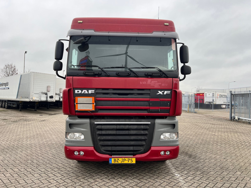 DAF XF105.410 Space Cab - ADR* - Tractor unit: picture 2 DAF XF105.410 Space Cab - ADR* - Tractor unit: picture 2