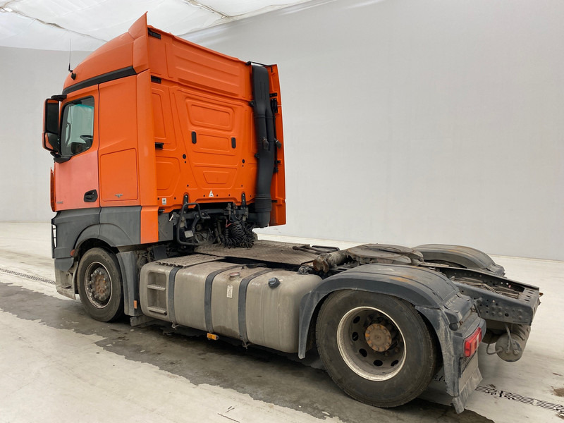 Tractor unit Mercedes-Benz Actros 1945: picture 6