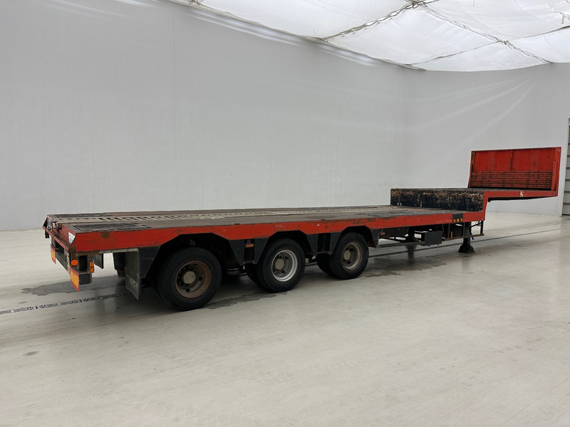 Verem Low bed trailer - Low loader semi-trailer: picture 4 Verem Low bed trailer - Low loader semi-trailer: picture 4