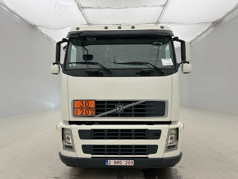 Volvo FH 440 - 6x2 - Tank truck: picture 2 Volvo FH 440 - 6x2 - Tank truck: picture 2