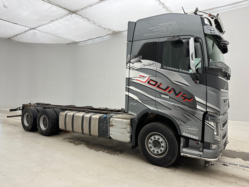 Volvo FH 750 - 6x4 - Cab chassis truck: picture 3 Volvo FH 750 - 6x4 - Cab chassis truck: picture 3