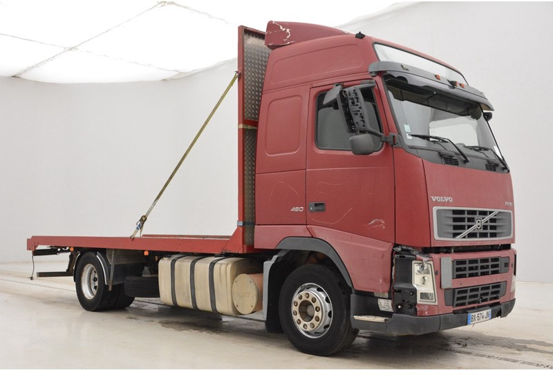 Volvo FH12.460 Globetrotter* - Dropside/ Flatbed truck: picture 3 Volvo FH12.460 Globetrotter* - Dropside/ Flatbed truck: picture 3