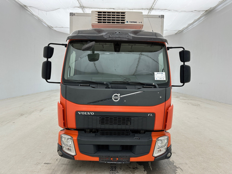 Volvo FL 210 - Refrigerator truck: picture 2 Volvo FL 210 - Refrigerator truck: picture 2
