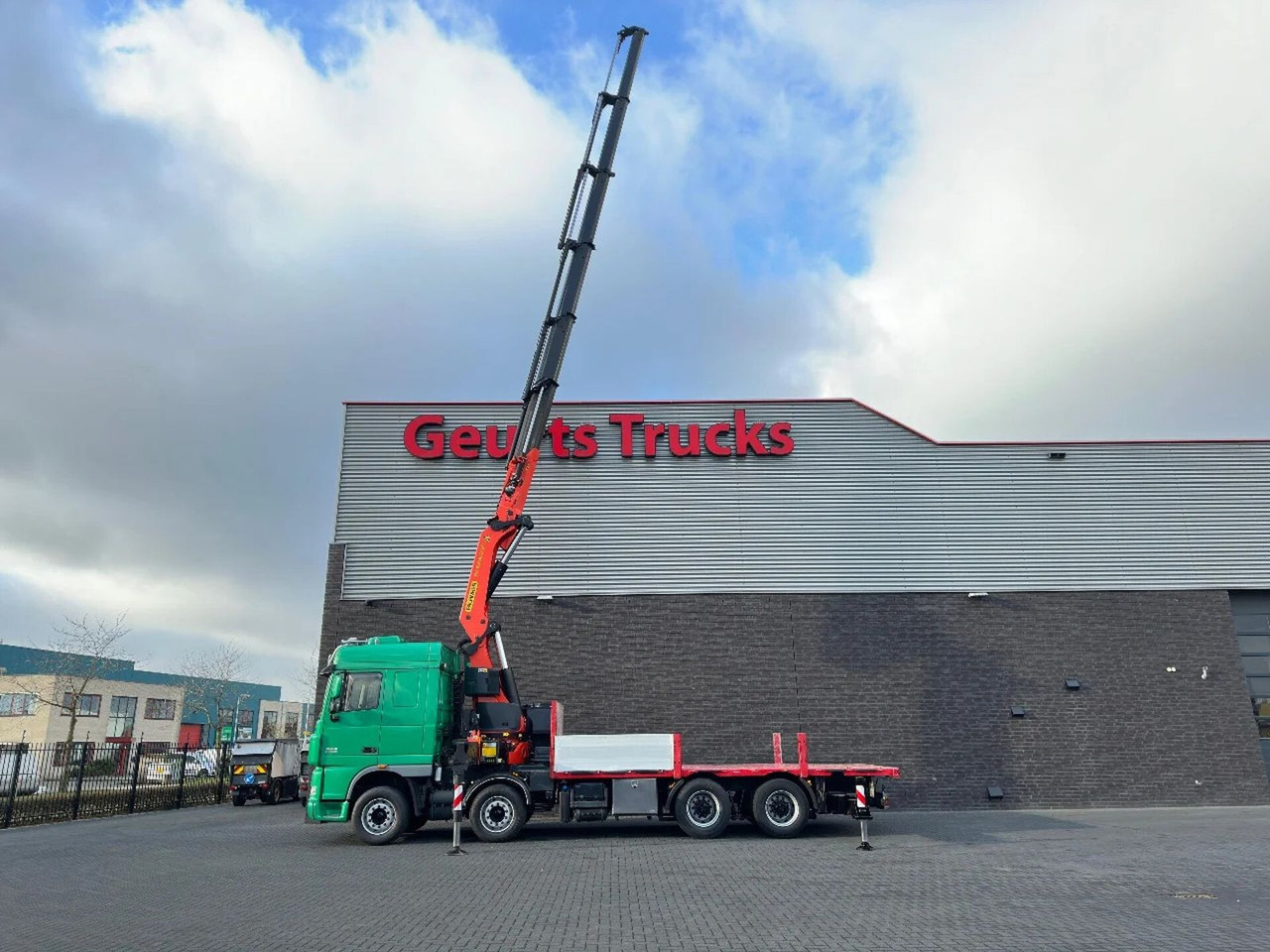 DAF XF 105.510 8X4 + PALFINGER PK 65002-SH E POWER L - Crane truck: picture 4 DAF XF 105.510 8X4 + PALFINGER PK 65002-SH E POWER L - Crane truck: picture 4