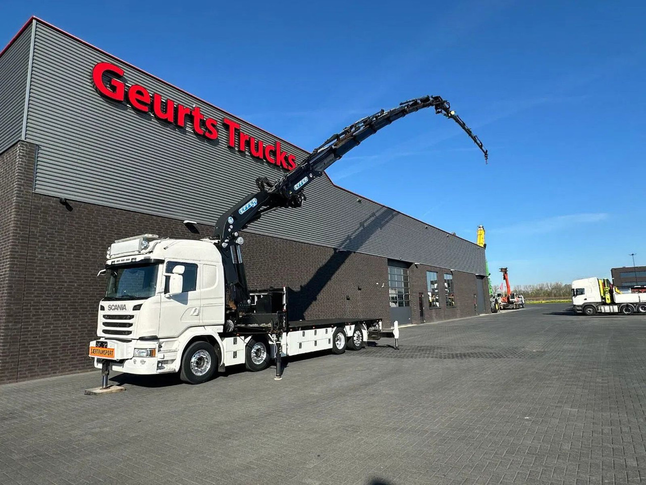 Scania G490 LB8X2*6HNB MET EFFER 955/8S +JIB 6S KRAAN / - Crane truck: picture 2 Scania G490 LB8X2*6HNB MET EFFER 955/8S +JIB 6S KRAAN / - Crane truck: picture 2
