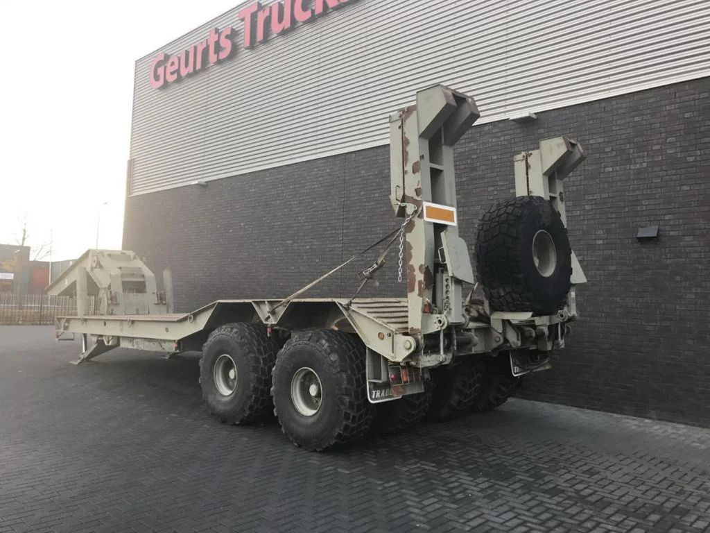 Trabosa 2 AXEL HEAVY DUTY LOWLOADER TANK - Low loader semi-trailer: picture 3 Trabosa 2 AXEL HEAVY DUTY LOWLOADER TANK - Low loader semi-trailer: picture 3