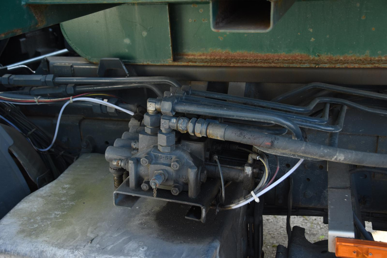 SCANIA P94     220 - Tipper: picture 3 SCANIA P94     220 - Tipper: picture 3