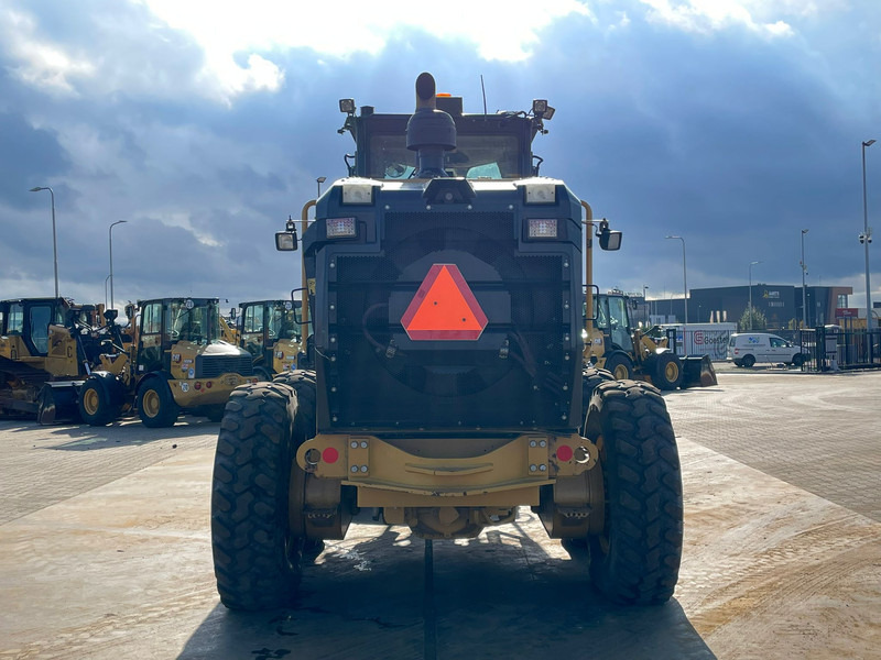 Caterpillar 140M2 - Grader: picture 4 Caterpillar 140M2 - Grader: picture 4