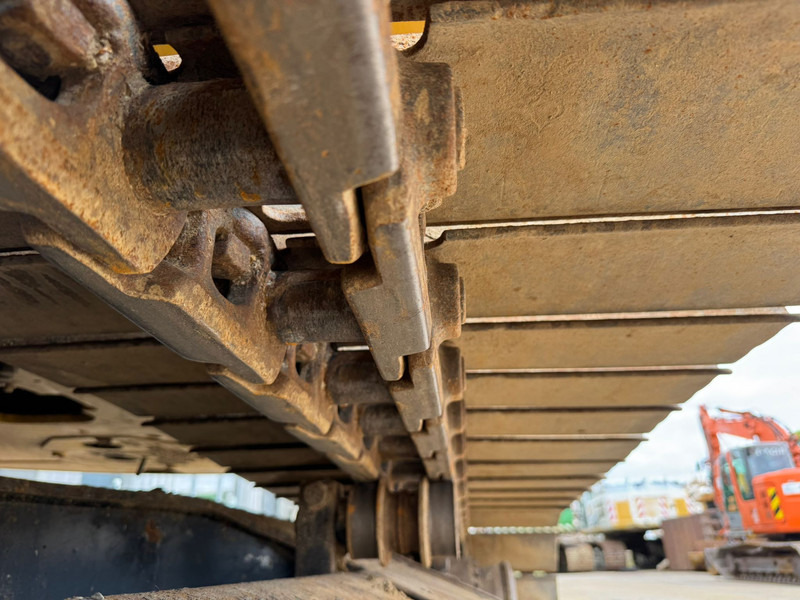 Crawler excavator Caterpillar 323: picture 10