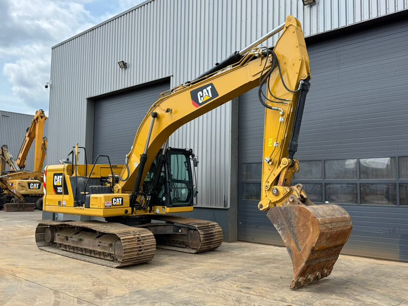 Crawler excavator Caterpillar 323: picture 7