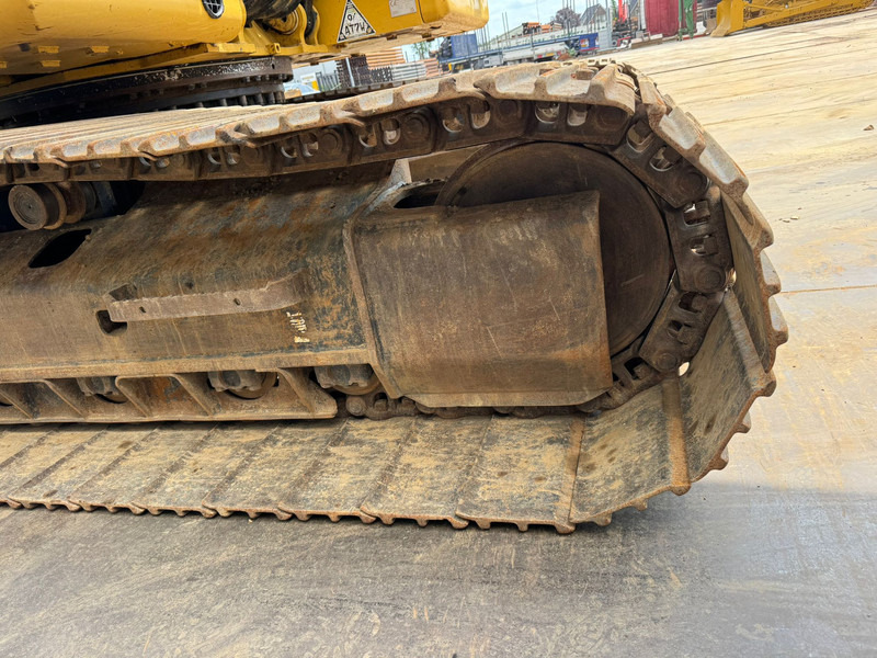 Crawler excavator Caterpillar 323: picture 16