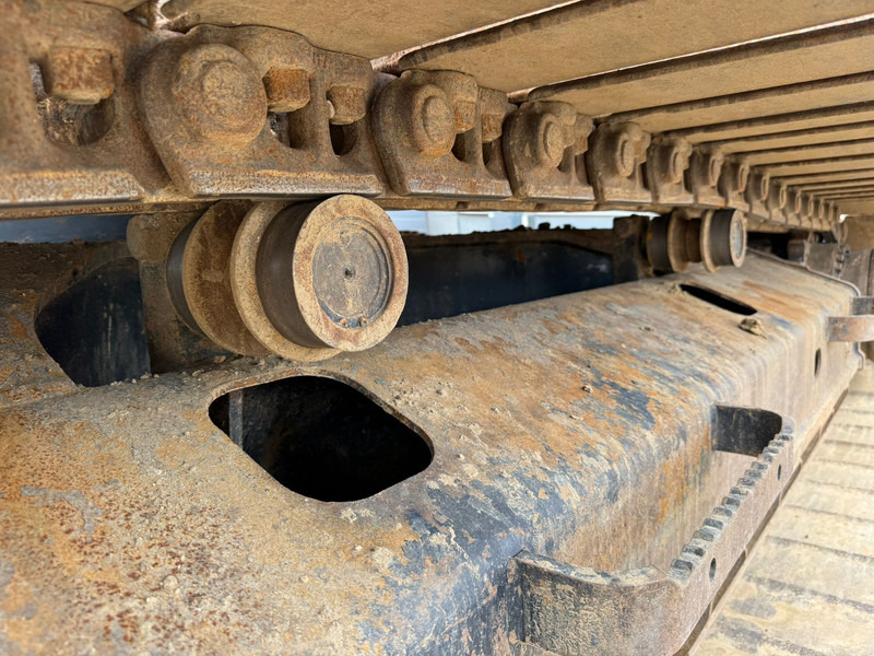 Crawler excavator Caterpillar 323: picture 11