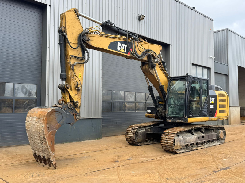 Caterpillar 323E - Crawler excavator: picture 3 Caterpillar 323E - Crawler excavator: picture 3