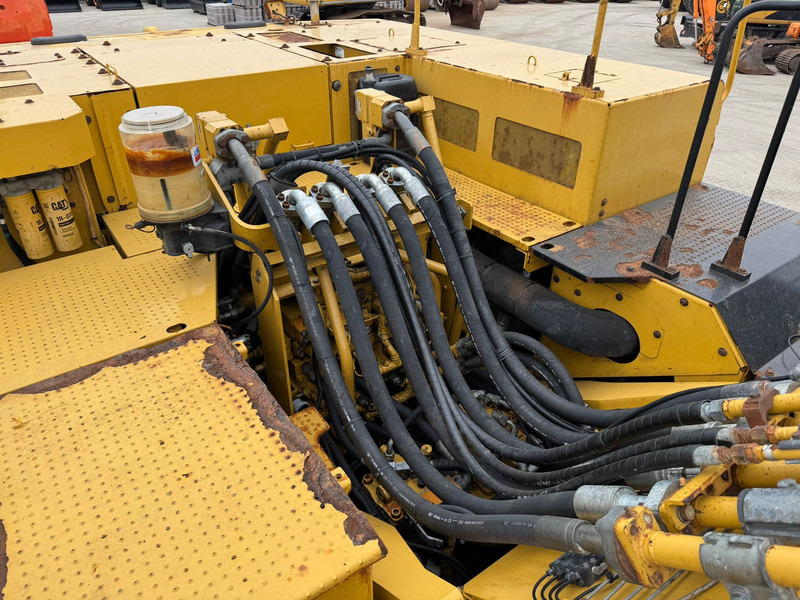 Excavator Caterpillar 374FL: picture 18 Excavator Caterpillar 374FL: picture 18