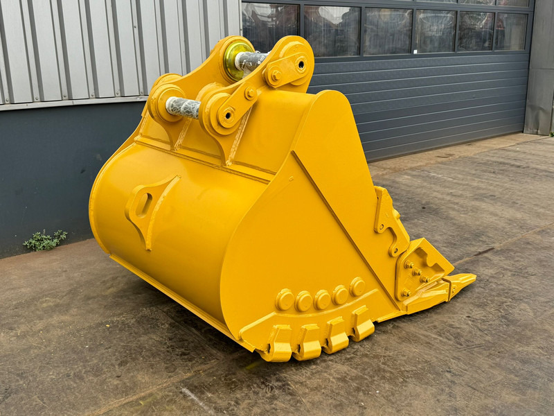 Caterpillar CAT 336 BUCKET DB Linkage (60-IN X 1.87 -CU M,6 teeth) - Bucket: picture 5 Caterpillar CAT 336 BUCKET DB Linkage (60-IN X 1.87 -CU M,6 teeth) - Bucket: picture 5