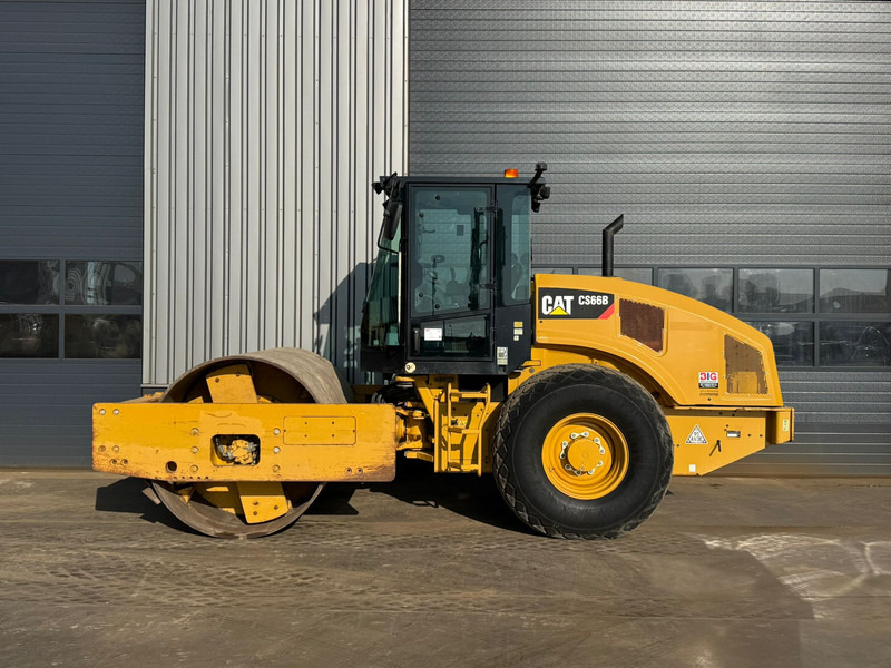 Caterpillar CS66B - Roller: picture 1 Caterpillar CS66B - Roller: picture 1