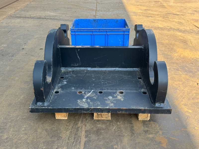Caterpillar Caterpillar Plate CW70 - Quick coupler: picture 4 Caterpillar Caterpillar Plate CW70 - Quick coupler: picture 4