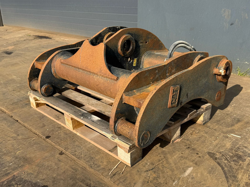 Construction machinery Caterpillar Cat Quick Coupler PW: picture 1